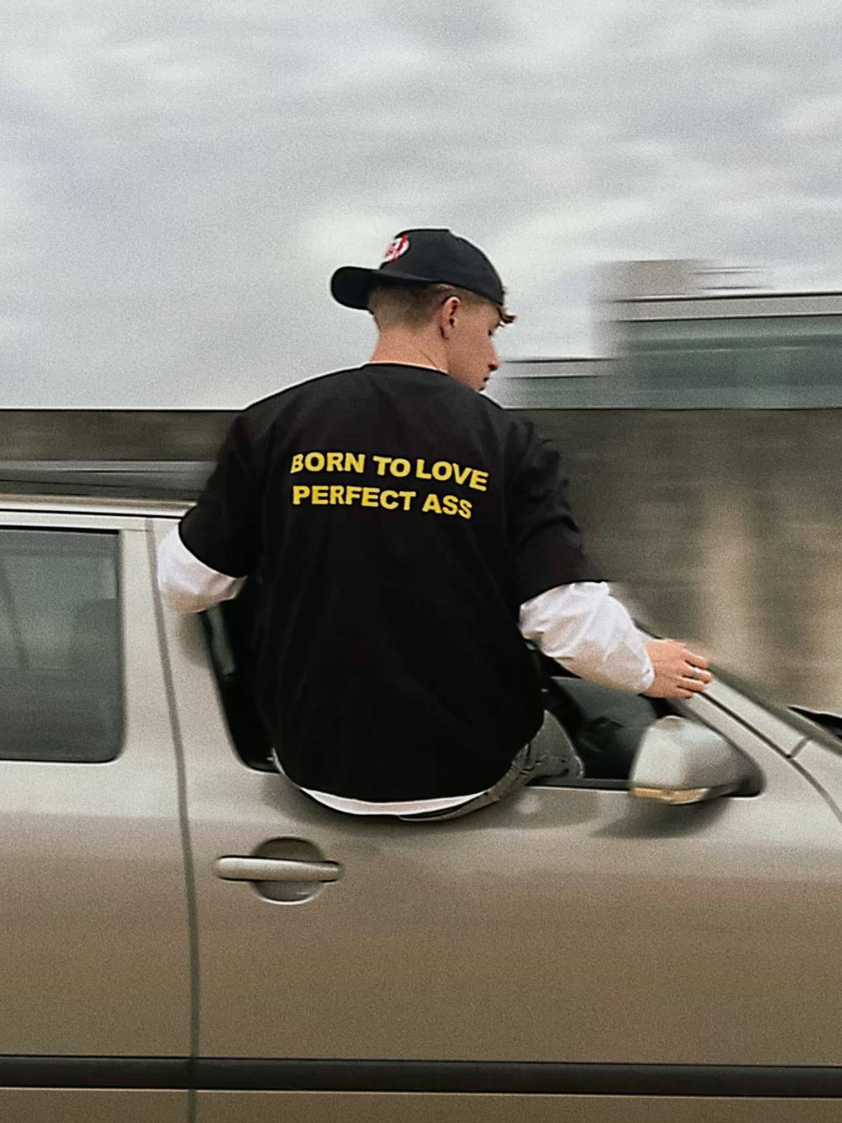 T-SHIRT